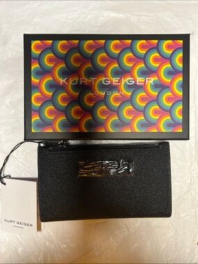 Kurt Geiger Kensington Kurt leather bifold wallet NWT comes with box, NWT